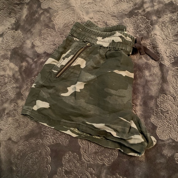 Camo Shorts - Picture 1 of 3